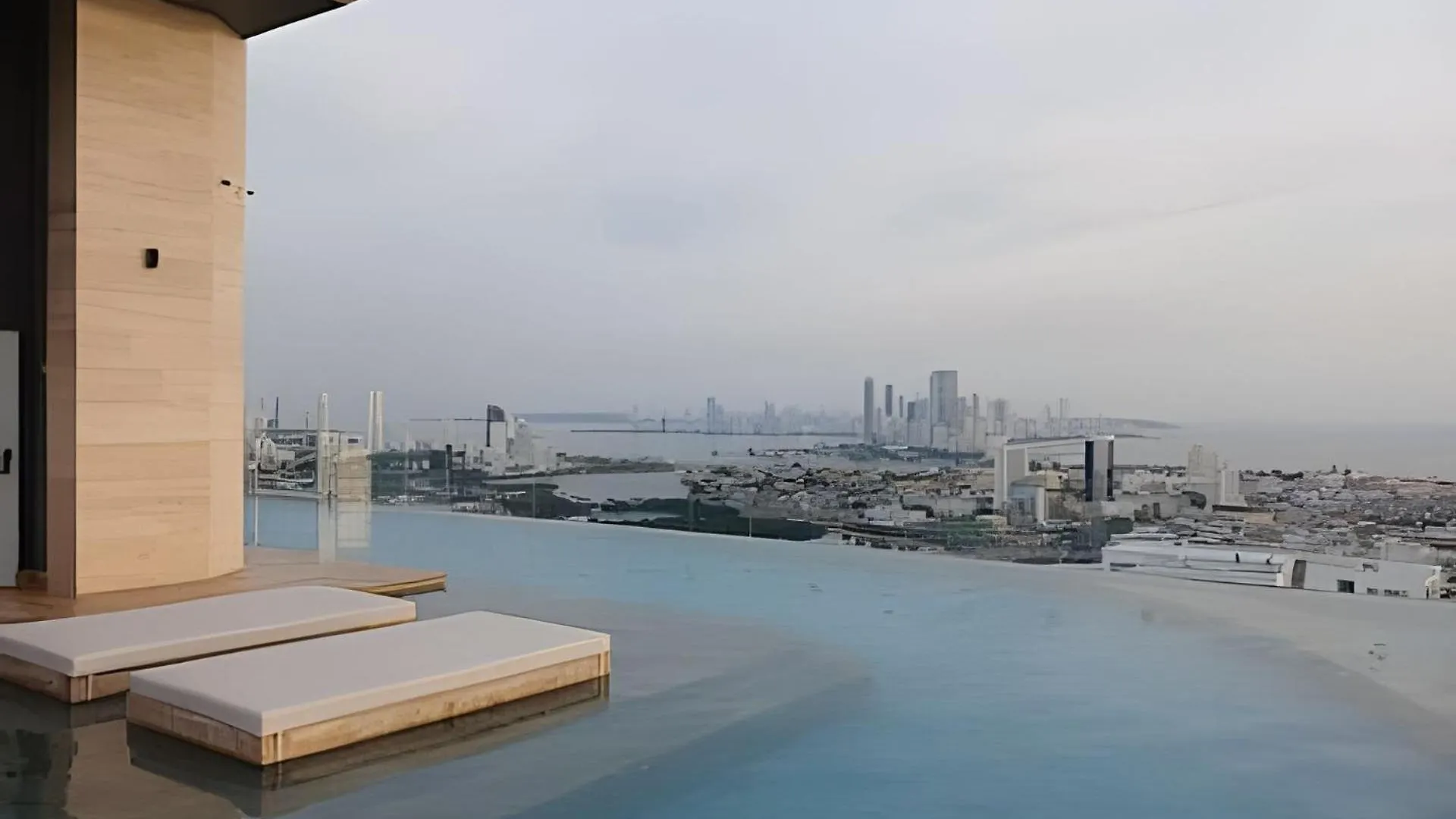 Stuning View To Walled City & Beach, King Size Bed Cartagena Apartment