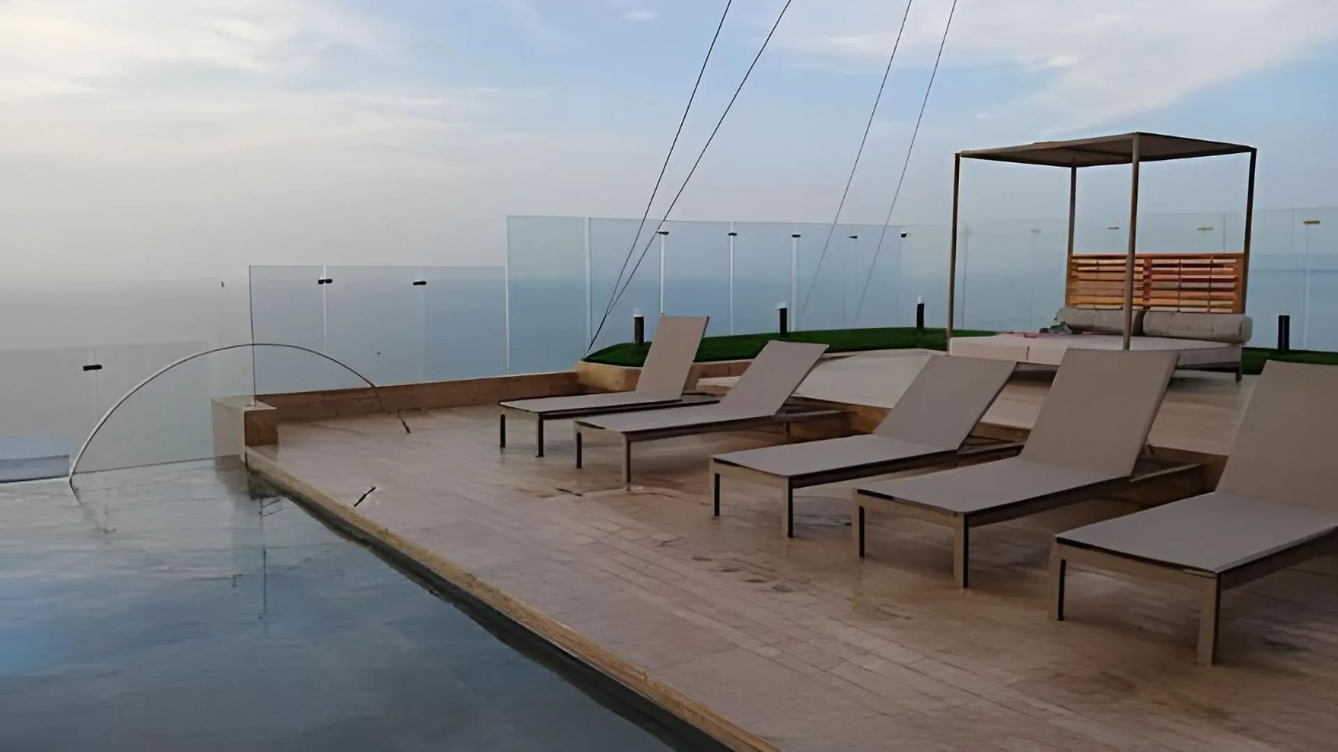 Stuning View To Walled City & Beach, King Size Bed Cartagena Apartment